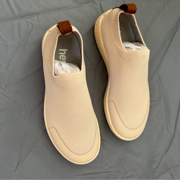 Brand new shoes - Picture 1 of 3